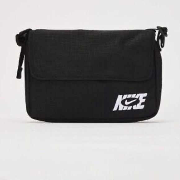 Nike Sportswear Futura 365 Crossbody Shoulderbag Color Black - Picture 1 of 15